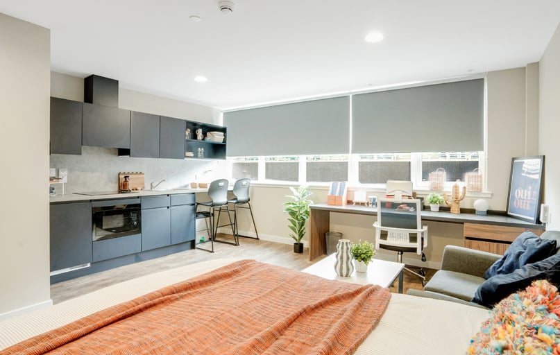 Luxury Studio Top Floor, Stanley Studios, 56 Brown Street, City Centre, Dundee - Image 1